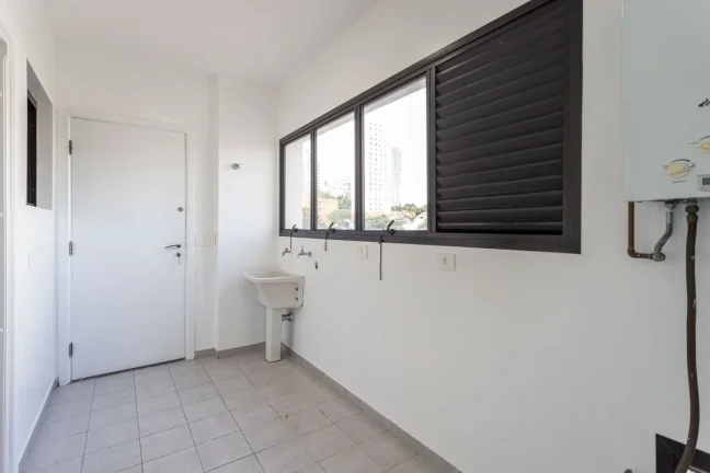 Imagem Apartamento 152M² Reformado, 4Q, 2 Suítes, 3 Banheiros, 3 Vagas, Piscina, Churrasqueira, Salão de Festas, Playground, Salão de Jogos, Espaço Gourmet.