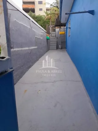 Imagem Casa com 2 Dormitórios, 1 Banheiro, mais 2 Cômodos sem acabamento na Vila Magini, divisa com Jardim Zaíra, Mauá-SP