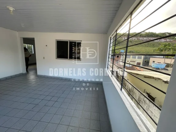 Imagem Ampla Casa com 3 Quartos e Suíte - Perfeita para Sua Família!