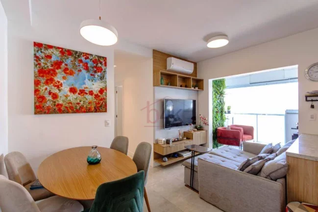 Imagem Apartamento com dois dormitórios e varanda a venda na Chácara Santo Antônio.