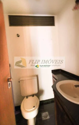 Imagem More em um apartamento com 207 m², 4 suítes, 2 vagas de garagem no miolo do Cambuí - Campinas - SP