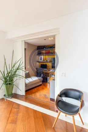 Imagem Luxuoso apartamento de 3 quartos e 3 suítes na Vila Mariana, SP - 205m², 2 salas, 4 banheiros, 3 vagas de garagem!