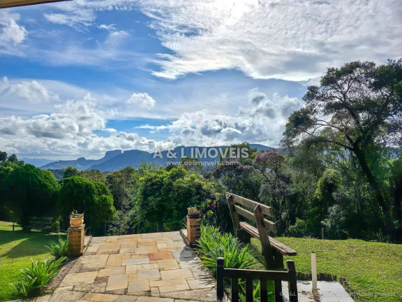 Casa Térrea Turmalina | 356 m², Terreno 6.050 m² e Vista Pedra do Baú