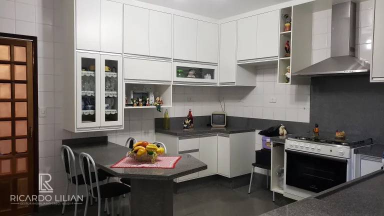 Imagem Maravilhosa casa assobradada com 3 suites e muito espaço para o conforto da sua familia