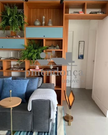 Imagem Apartamento em Pinheiros com 70m² totalmente reformado com muita luz natural.