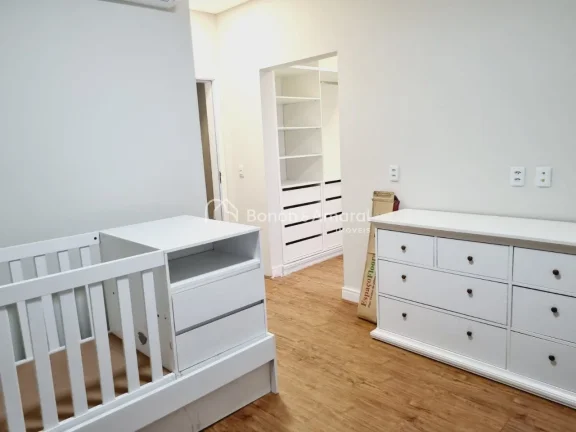 Imagem Sobrado com 3 quartos (todos suítes planejadas, ar condicionado e máster com closet) e escritório...