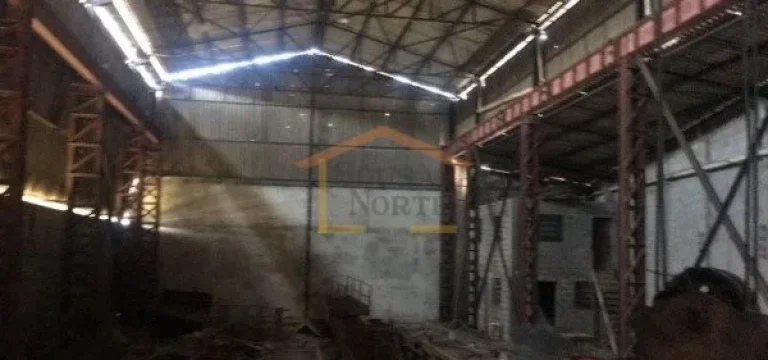 Imagem Terreno com galpão, área edificada de 1.493m² e área de terreno +/- de 2.200m², escriturado 2.0...