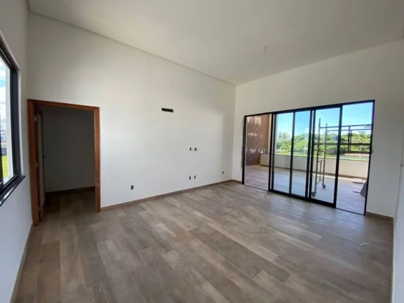 Imagem Casa no Condomínio Lago Paranoá - Amplos Espaços e Conforto!