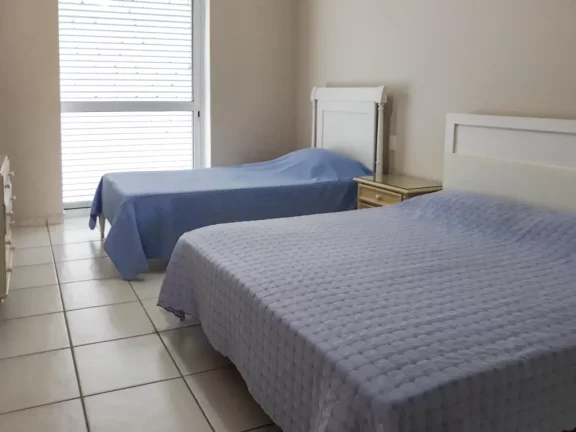 Imagem Apartamento com 4 dormitórios, 220 m² - venda ou alugueL - Pitangueiras - Guarujá/SP