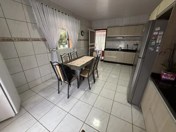 Imagem Chácara com 45.127m² sobre ela está construído uma casa com 3 quartos (1 suíte), piscina e 2 chalés independentes da casa, no bairro Gravatá de Penha - Adriano Carpes Imóveis vende!