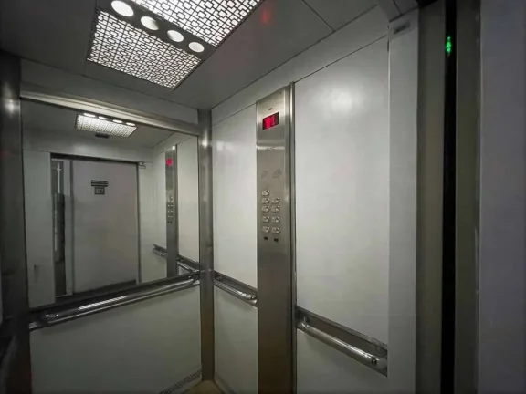 Imagem Centro Com. ÁAREA - Sala 2 - Térreo 41,86 m² + 1 vaga - ALUGADO C/ RENDA