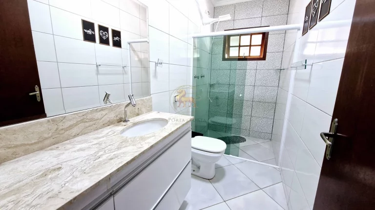 Imagem Casa à Venda em Itapetininga – 285 m², 4 Dormitórios, 1 Suíte, Piscina e Pomar em Terreno de 1.000 m²