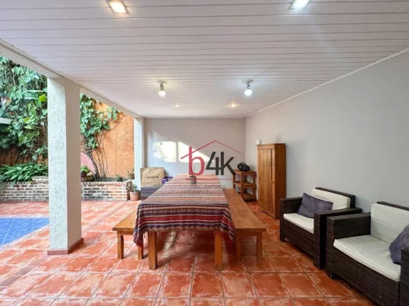 Imagem Casa com 3 dormitórios à venda, 220 m² por R$ 2.120.000 no Brooklin