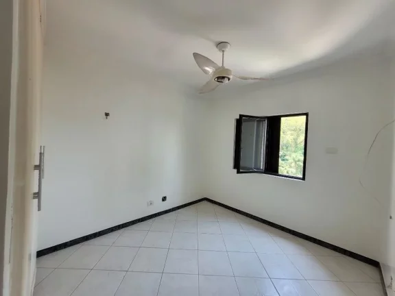 Imagem PITANGUEIRAS – DUAS QUADRAS DA PRAIA, MARAVILHOSO APARTAMENTO COM 140,00 M² ÚTEIS, 02 VAGAS DE GARAGEM NO PRÉDIO, LOCALIZAÇÃO PRIVILEGIADA, PISCINA.
