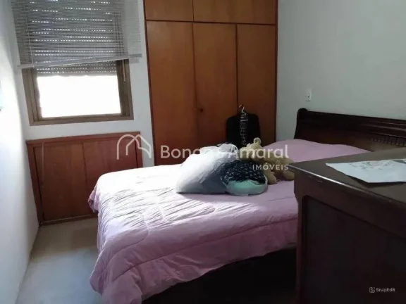 Imagem Lindo apartamento, amplo, silencioso e bem iluminado, com área de 88 m². O imóvel possui sala par...