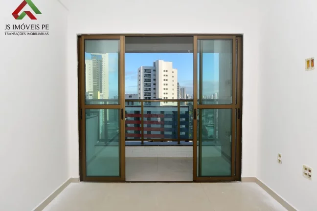 Imagem Apartamento à venda no Pina, Recife-PE: 3 quartos, 1 suíte, 2 salas, 3 banheiros, 1 vaga de garagem, 79m² de área.