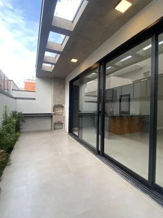 Imagem Casa Moderna Reserva dos Ypês II com 3 Dormitórios e Espaço Gourmet em Condomínio de Lazer