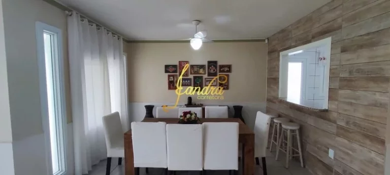 Imagem Casa no centro de Xangri-lá com 04 dormitórios