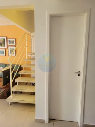 Imagem Casa junto ao Parque Cemucam e o Melhor da Granja Viana