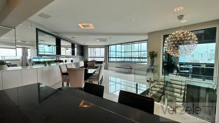 Imagem Cobertura para Venda em Balneário Camboriú / SC no bairro Centro