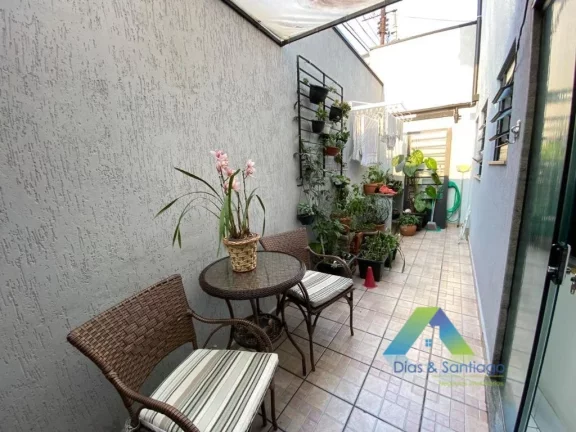 Imagem Sobrado com 4 Quartos e 5 banheiros à Venda, 180 m² por R$ 899.900