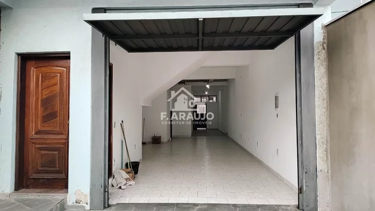 Imagem Casa Comercial à Venda Sorocaba-SP, 2 Quartos, 6 Vagas, 210m².