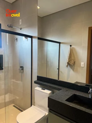 Imagem Luxuosa Casa em Condomínio à Venda em Ribeirão Preto-SP no bairro Quintas de São José: 3 quartos, 3 suítes, 1 sala, 4 banheiros, 4 vagas de garagem, 157m².