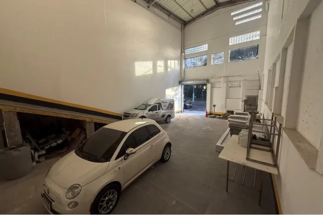 Imagem Galpão versátil com 454 m² na Lapa – Excelente Localização