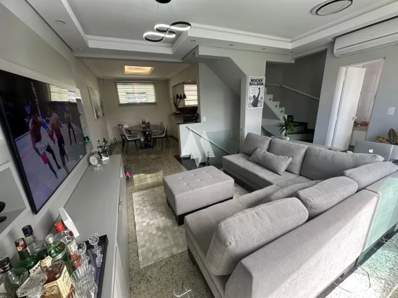 Imagem Casa moderna com 03 vagas de garagem na Aparecida!