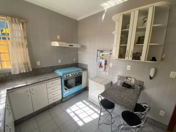 Imagem Casa à venda, 3 quartos, 1 suíte, 4 vagas, Minascaixa - Belo Horizonte/MG