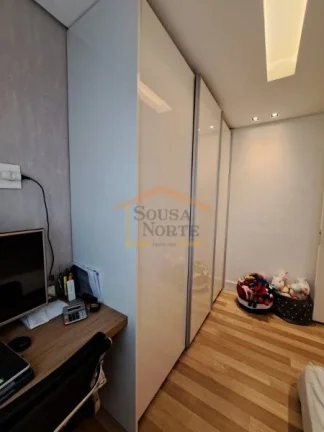 Imagem Apartamento reformado por arquiteto com 57m², sendo, 2 dormitórios, 1 banheiro, sala com varanda i...