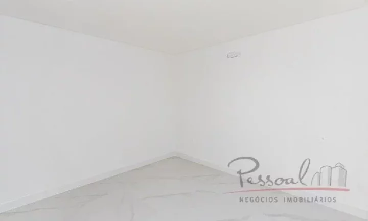 Imagem Sua espaçosa planta, três suítes, quatro banheiros, sacada ampla com churrasqueira e a vista magn...