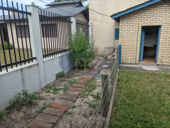 Imagem Casa á venda com 3 dormitórios na Bela Torres em Passo de Torres/SC