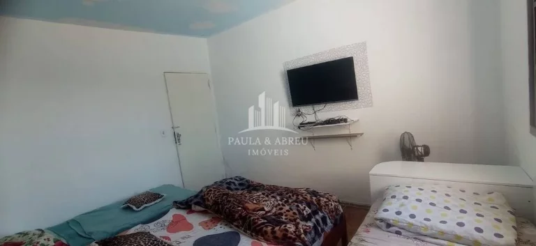 Imagem Casa com Escritura, 2 Dormitórios 1 Banheiro, 1 Vaga, Quintal grande, 2 Cômodos pequenos, Lavanderia, no Jardim Zaíra 3, Mauá-SP