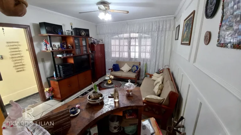 Imagem Maravilhosa casa térrea com dois dormitórios sendo uma suíte e duas vagas cobertas