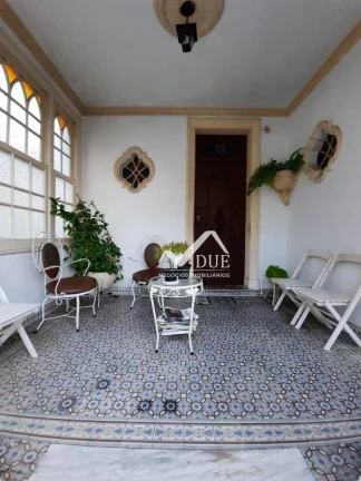 Imagem Sobrado com 4 dormitórios à venda, 280 m² por R$ 1.915.000 - Pompéia - Santos/SP