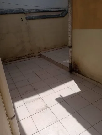 Imagem Alugo Apto Sobre loja em Santo André, Parque das Nações