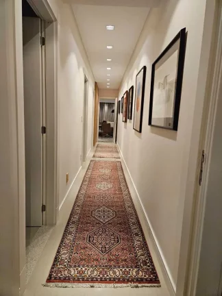 Imagem Apartamento com 4 dormitórios sendo 2 suítes e 4 vagas de garagem no Centro de Balneário Camboriú