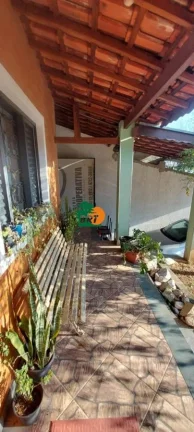 Imagem Casa para Venda em São Roque, Jardim Bela Vista, 2 dormitórios, 1 suíte, 1 banheiro, 2 vagas