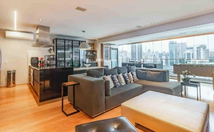 Imagem Apartamento à venda na Vila Nova Conceição, com 2 Quartos sendo 1 Suíte, 2 Salas, 3 Vagas e 160m² de Área