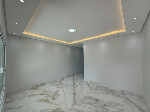 Imagem Casa Top com 4 Garagens, Vista para Mata e Salão de Festas