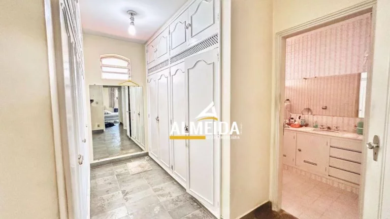 Imagem Casa com 3 dormitórios à venda, 234 m² por R$ 950.000,00 - Cidade Claret - Rio Claro/SP