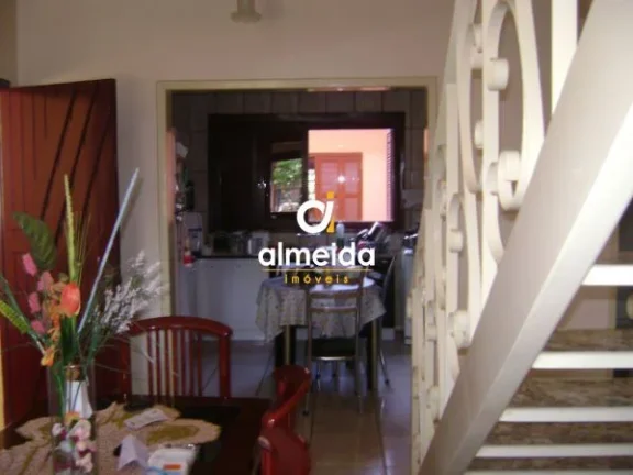Imagem Casa 4 dormitórios à venda Nossa Senhora de Lourdes Santa Maria/RS