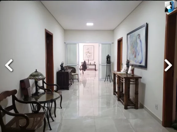 Imagem Casa de Alto Padrão com Sauna e Piscina à Venda em Tatuí - SP