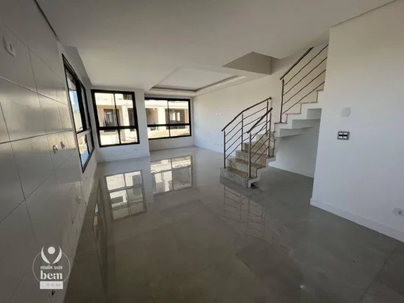 Imagem Sobrado com terraço, 3 quartos sendo 1 suíte à venda por R$ 830.000 - Tingui - Curitiba/PR