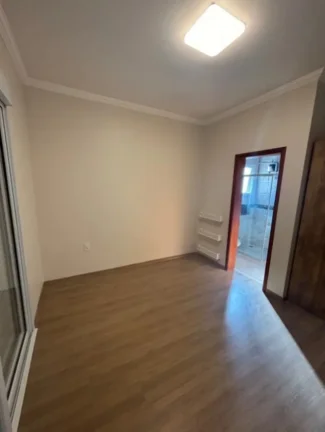 Imagem Casa de Alto Padrão para Locação em Condomínio na Cyrela Landscape Esplanada - 3 Quartos, 3 Suítes, 3 Salas, 5 Banheiros, 4 Vagas de Garagem, 250m².