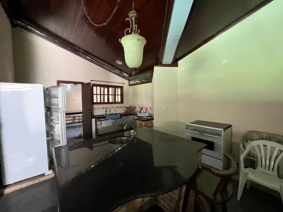 Imagem Vendo casa rústica, em ótimo estado de conservação, ótima localização