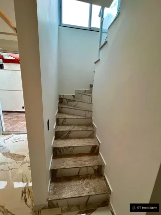 Imagem Casa com 3 dormitórios dentro de Condomínio em Atibaia - Jardim do Lago