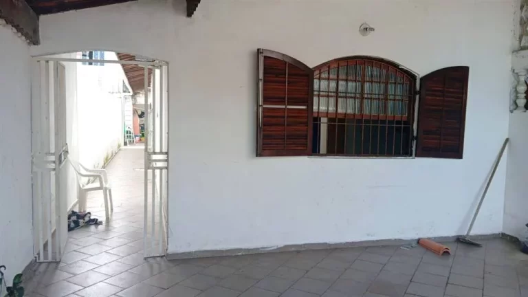 Imagem Casa a 200m da Praia na Vila Caiçara! 2 Dormitórios e Churrasqueira!
