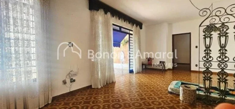 Imagem Casa com 4 quartos para ALUGAR no Jardim Chapadão - Campinas